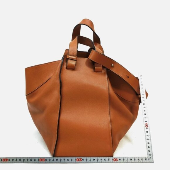 LOEWE Hammock bag in Classic Calfskin Tan - Picture 3 of 16